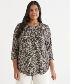 Leopard Print Curve Hem Jumper