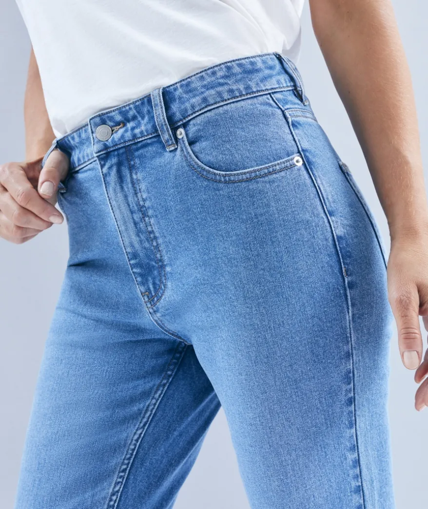 Relaxed Jean - Mid Wash