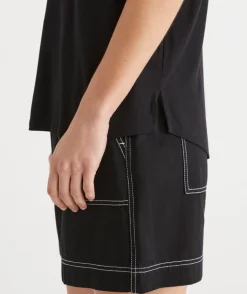 Seam Detail Curve Hem Tee